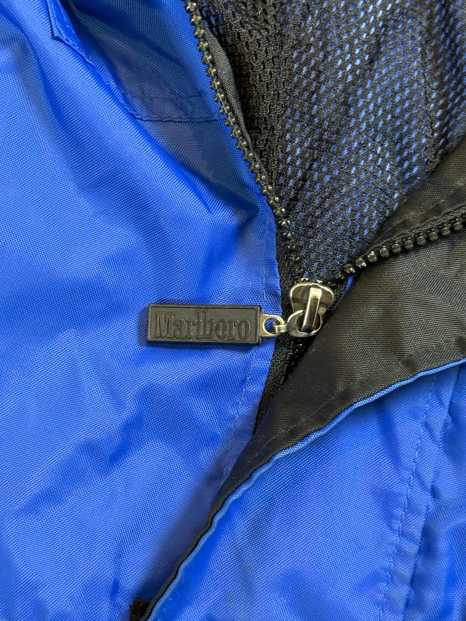 (90s) VINTAGE MARLBORO UNLIMITED NYLON JACKET (L)