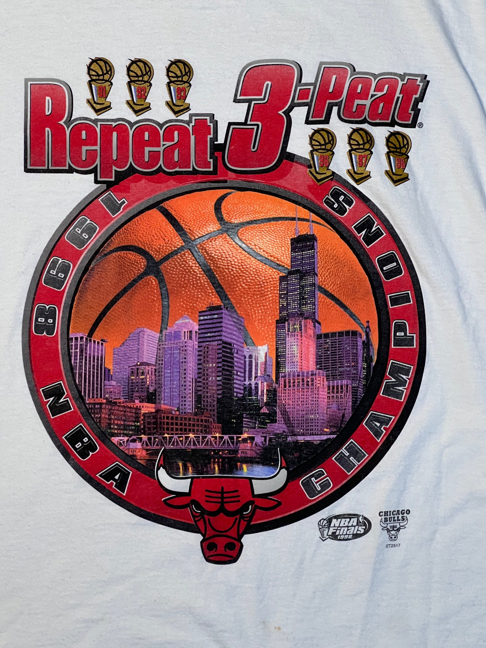 90s Starter NBA Chicago Bulls Repeat 3 Peat Shirt (Size L)