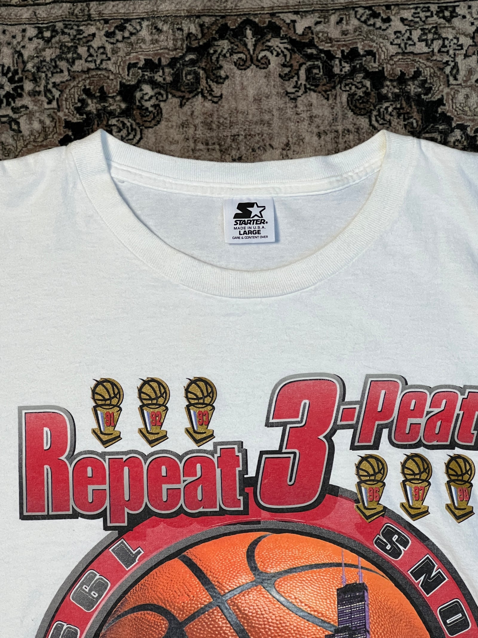 90s Starter NBA Chicago Bulls Repeat 3 Peat Shirt (Size L)