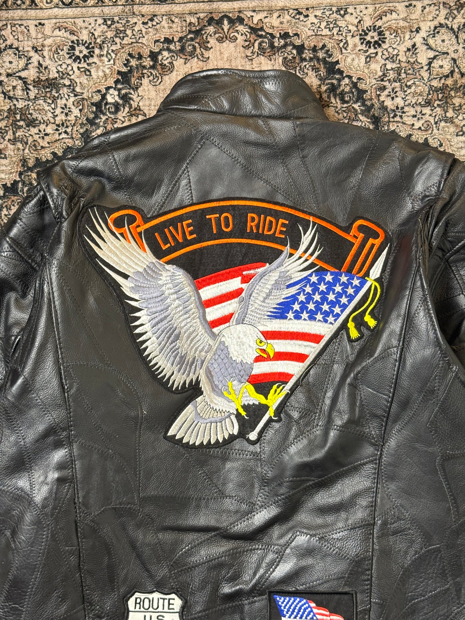 90s VTG Diamond Plate Buffalo Leather Mens Black Motorcycle Jacket (Size Medium)