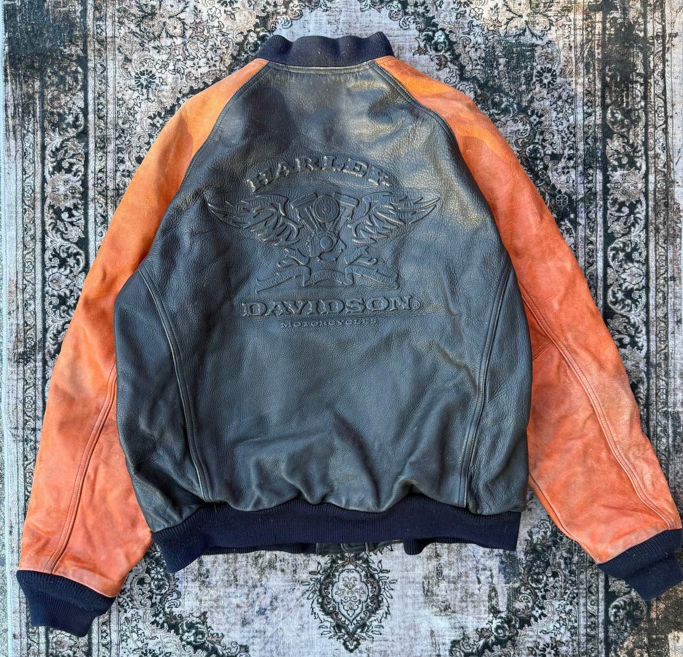 VTG Harley Davidson Black and Orange Leather Jacket with Embossed HD Back (Size XL)