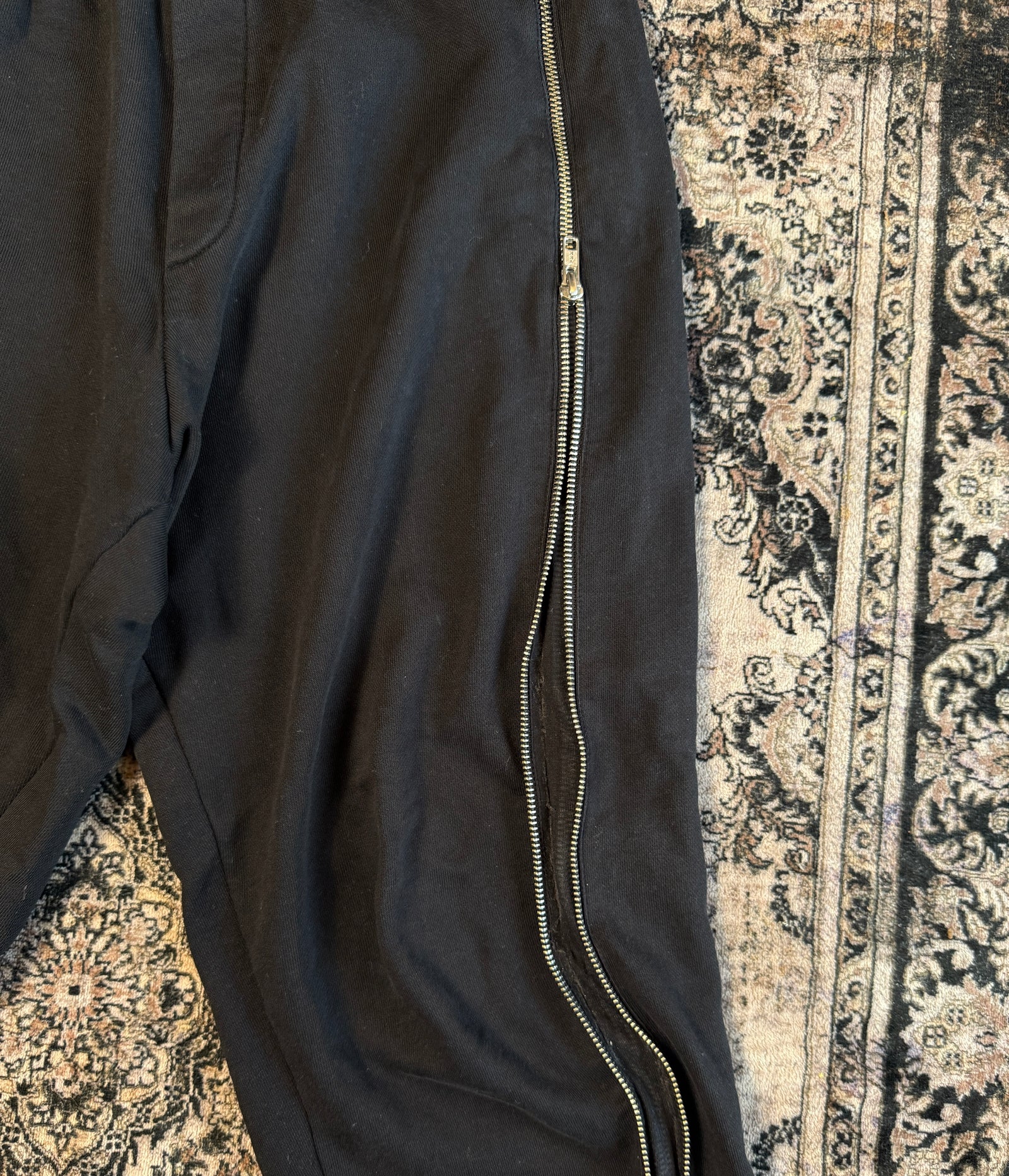 00s MCQ By Alexander McQueen Women's Black Drawstring Ankle Pants (Size Small)